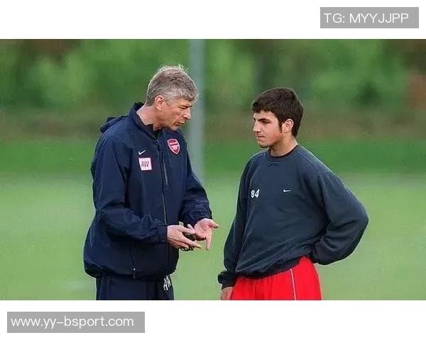 前拳王谈贝林厄姆承受压力呼吁关注其场上表现与成长潜力