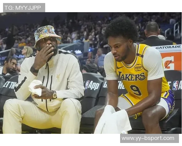 夸梅建议布朗尼学习基德技巧先适应三分再练习突破能力