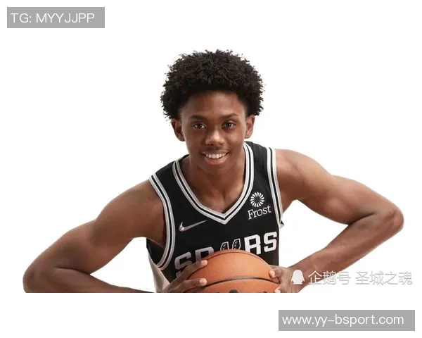 帕金斯对浓眉身材变化的看法：树立榜样保持良好体型的重要性